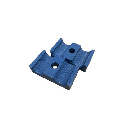 Держатель трубы универсальный двойной Д15 мм пластик								