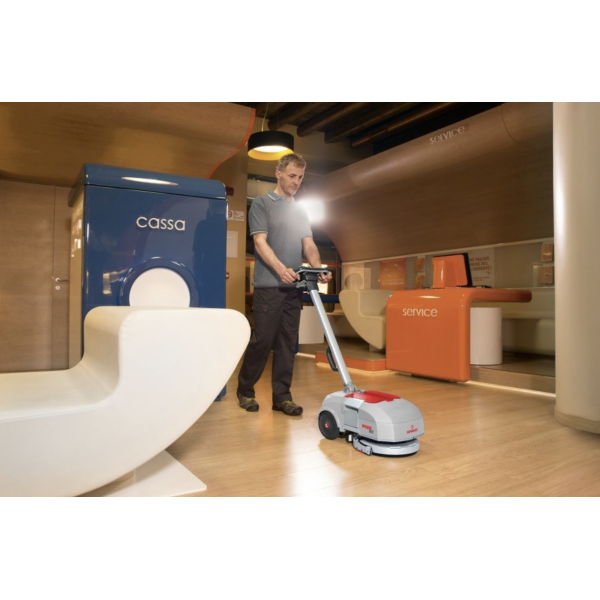 Поломоечная машина Comac Vispa XS Поломоечная машина Comac Vispa XS