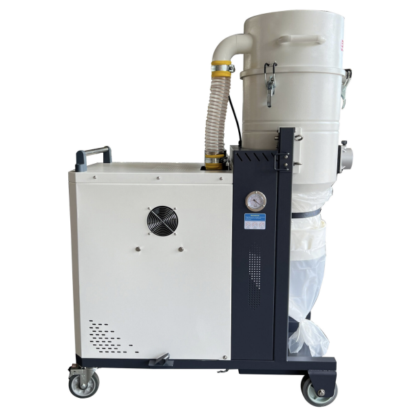 Пылесос индустриальный EVOline IVC 10-30