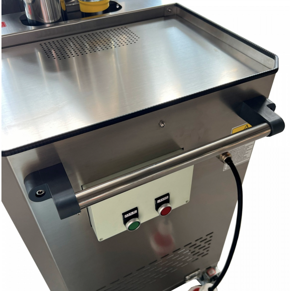 Пылесос индустриальный EVOline IVC 1100-55