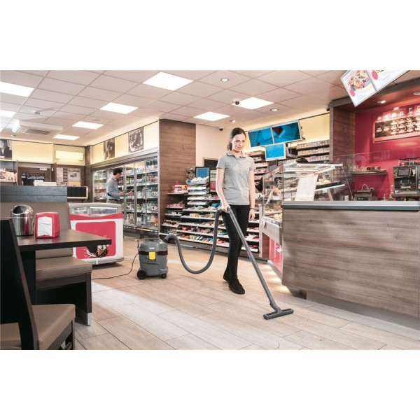 Пылесос для сухой и влажной уборки KARCHER NT 22/1 AP L