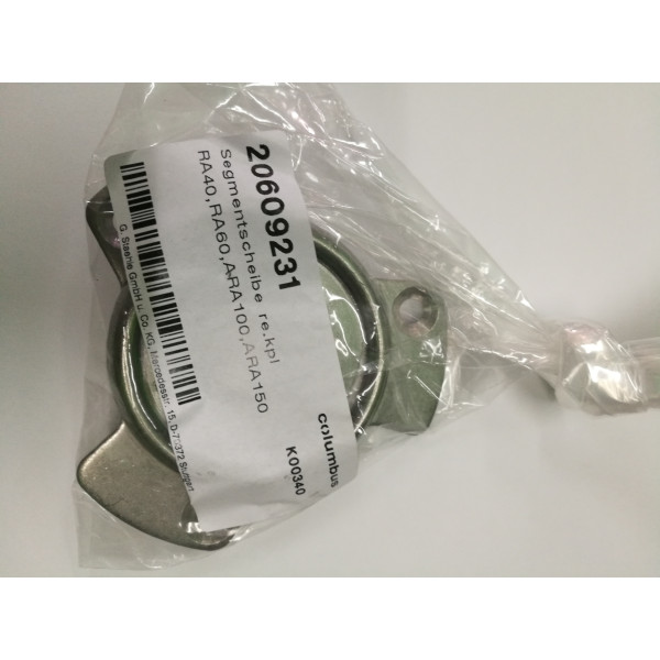 Фиксатор крепления щетки columbus