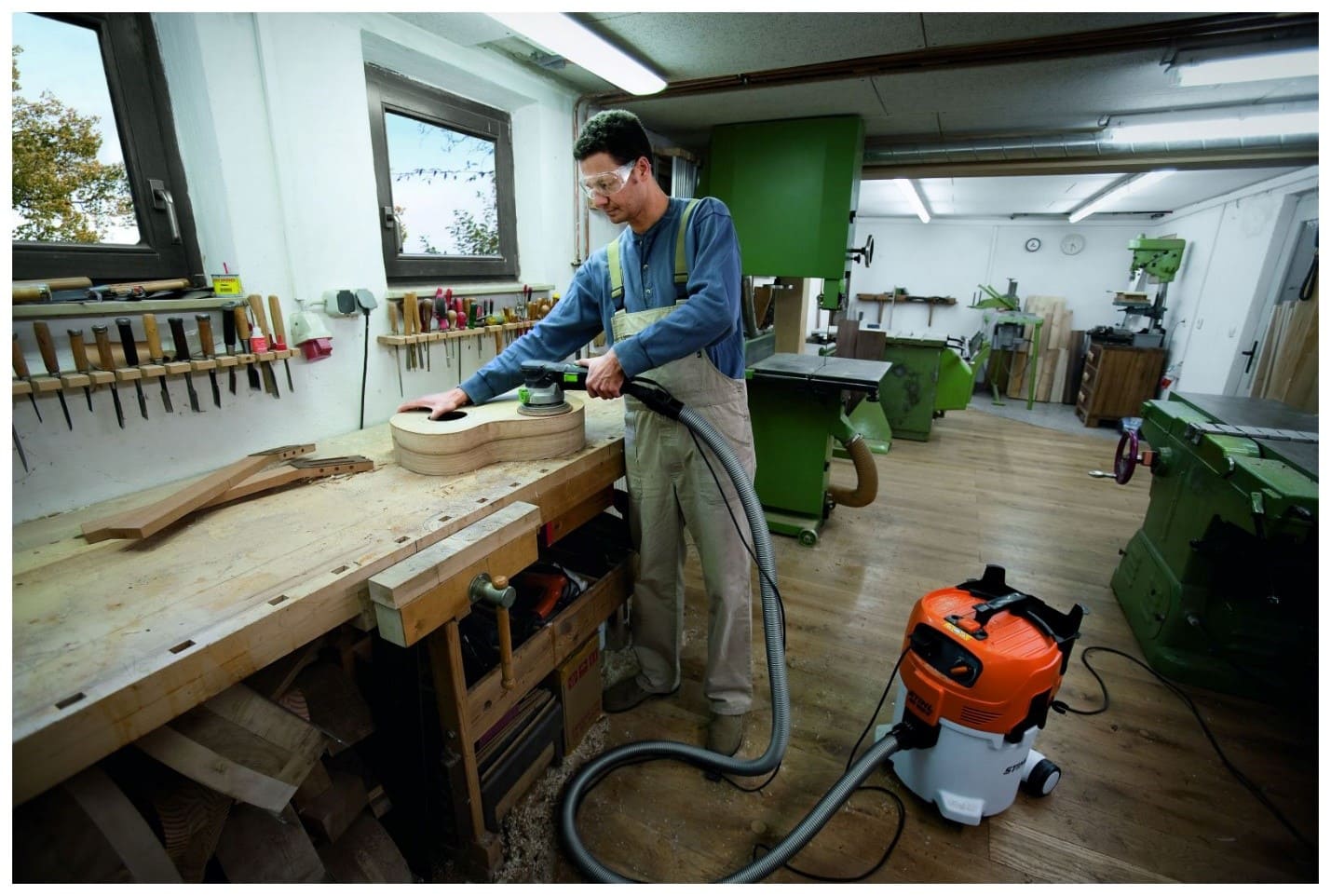 Промышленный пылесос для древесины. Промышленный пылесос.