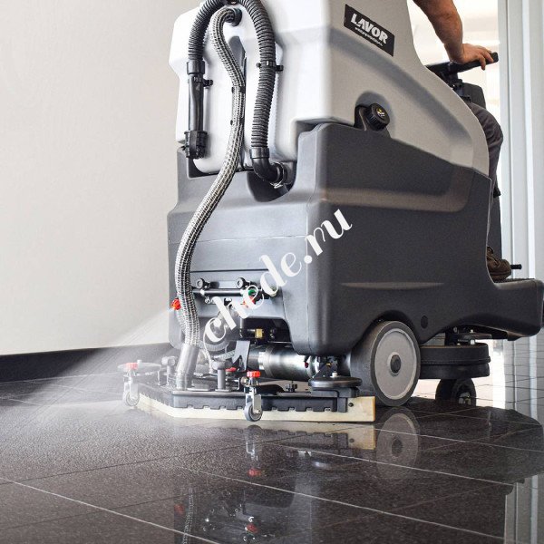 Самоходная поломоечная машина LAVOR Professional Comfort XXS 66 IDS